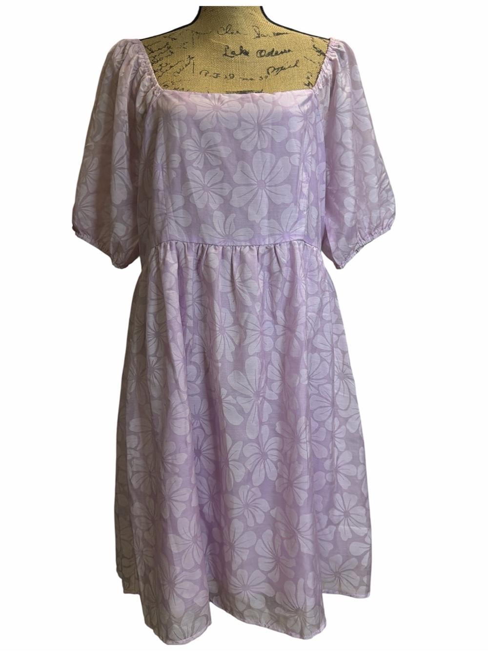 BaeVely Lilac Floral Puff Sleeve Square Neck Dress EC. Size 1XL